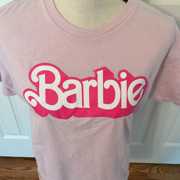 Barbie The Movie 100% Cotton Size Medium T-shirt Pink with Logo Short Sleeve - Picture 2 of 5